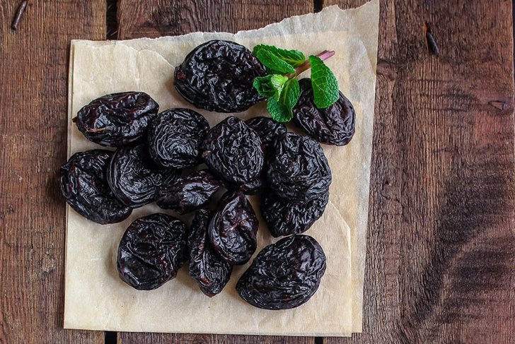 prunes dried plums